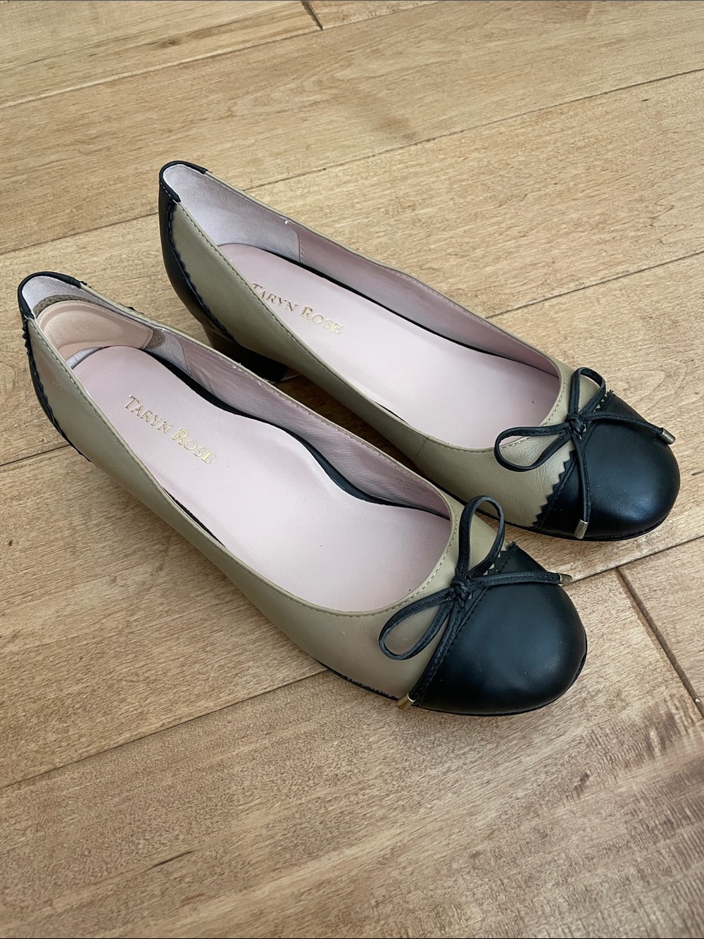 Taryn Rose Black Cap-Toe Taupe Ballet Flats with Bow